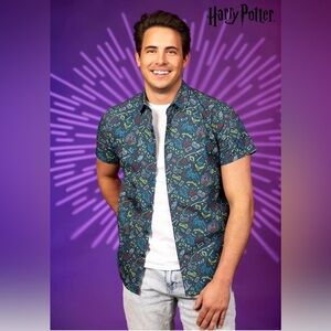 Harry Potter Wizarding World All-Over Print Button Down Shirt Men’s XL NWOT
